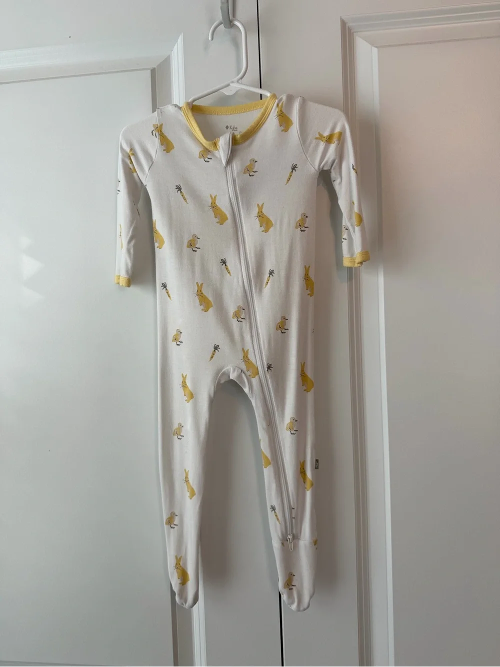 Kyle Baby Zippered Footie Hop Bunny White Yellow Size 6-12 Months
